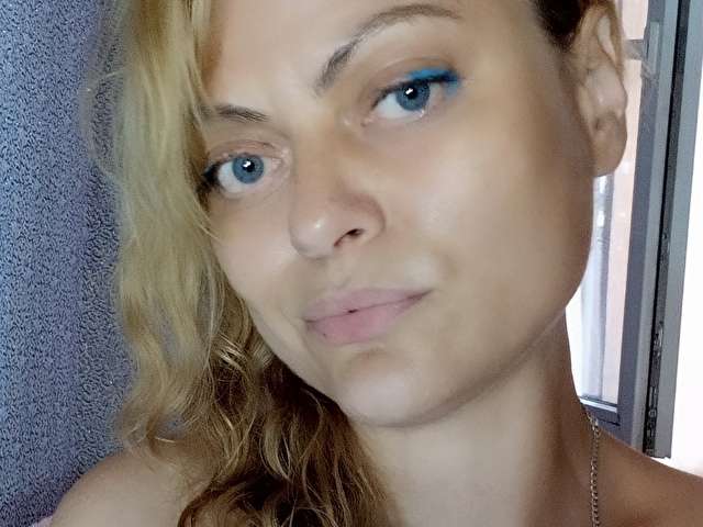 KAMILA888 amateur webcam photo