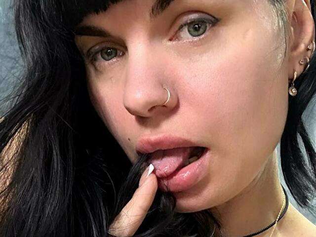 MILAME amateur webcam photo