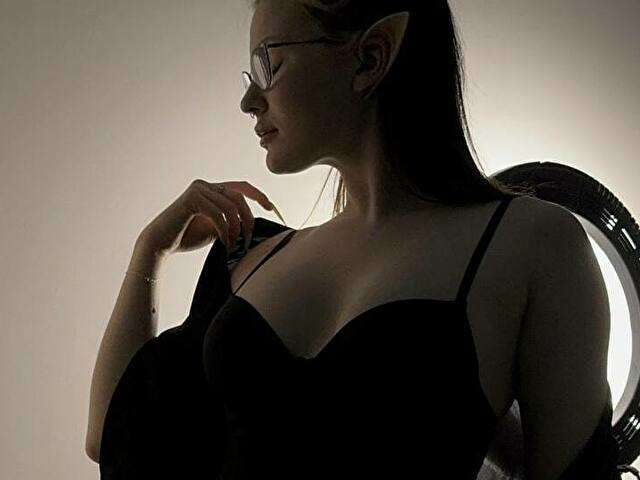 MILLIE amateur webcam photo