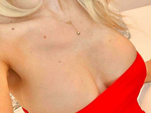 SEXYASHLYNN amateur webcam photo