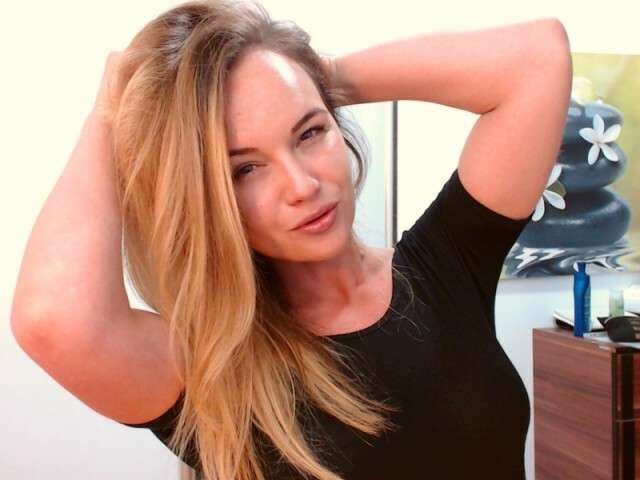 SWEETBRENDY amateur webcam photo