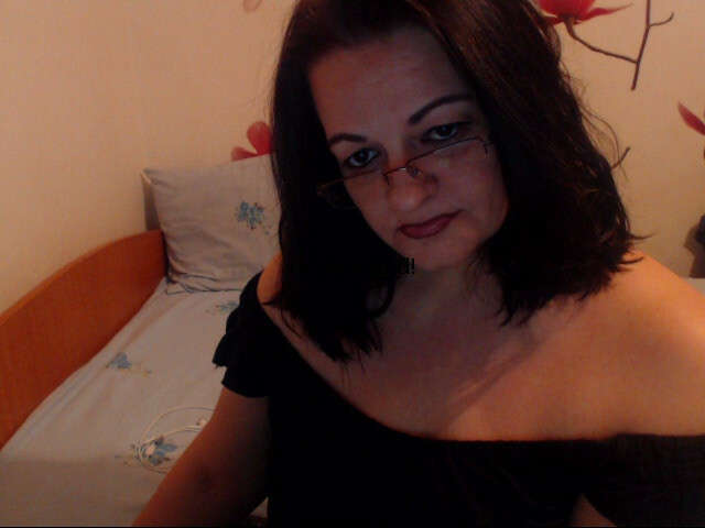SWEETMATURE amateur webcam photo